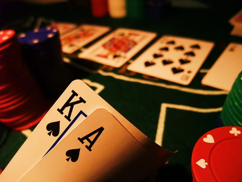 Poker Variants: Exploring Games Beyond Texas Hold’em